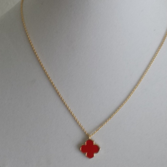 Gold nacklace,16" long Red four leaf clover. - Picture 2 of 7